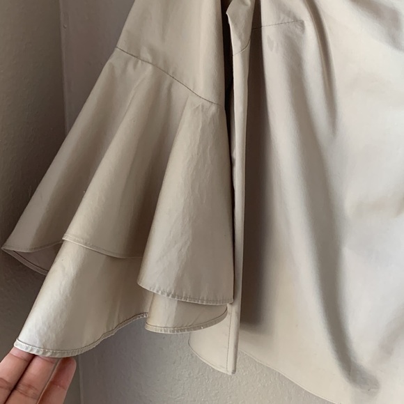 JENNIFER LOPEZ Tan Off the Shoulder Ruffle
Sleeve Blouse - Picture 3 of 7